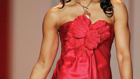 Angela_Bassett,_Red_Dress_Collection_2007