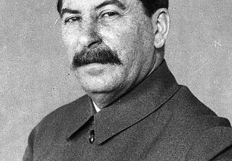 Joseph_Stalin_in_1932_(4)_(cropped)(2)