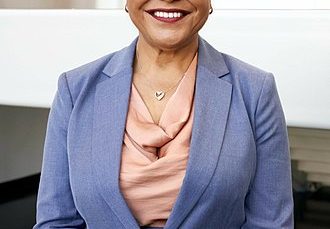 Mayor_Karen_Bass_official_portrait_(crop_3)